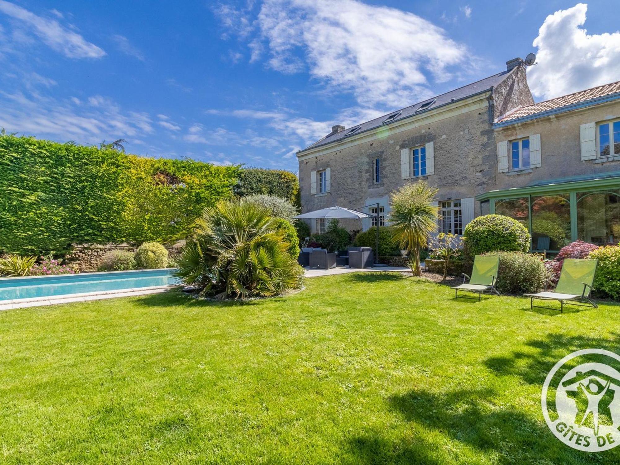 Sejour De Charme Avec Piscine A Saint-Georges-Sur-Layon, Proche De Saumur Et Des Chateaux De La Loire - Fr-1-622-81 Bed & Breakfast Doue-en-Anjou Exterior photo